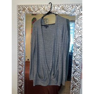 American Eagle gray sweater cardigan. Size M.